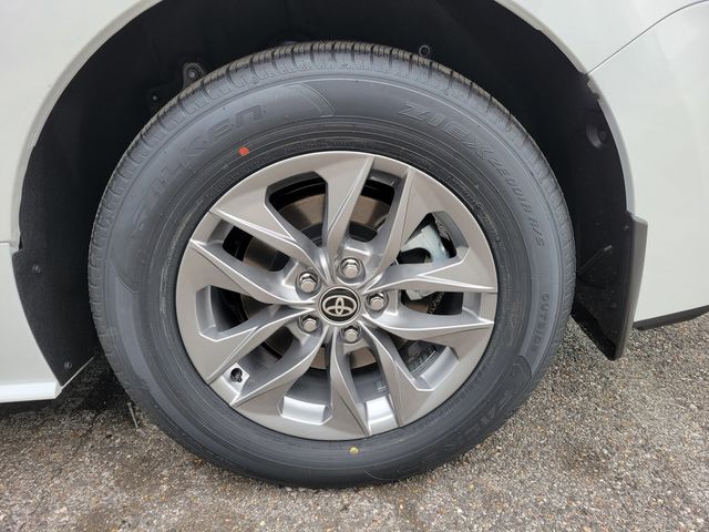 2026 Toyota Sienna XLE FWD 8-Passenger - 22977474 - 14