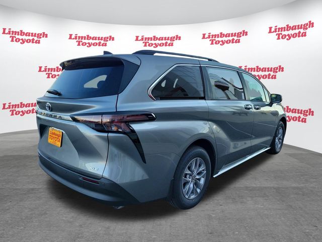 2026 Toyota Sienna XLE FWD 8-Passenger - 23093935 - 3