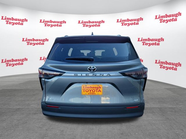 2026 Toyota Sienna XLE FWD 8-Passenger - 23093935 - 4