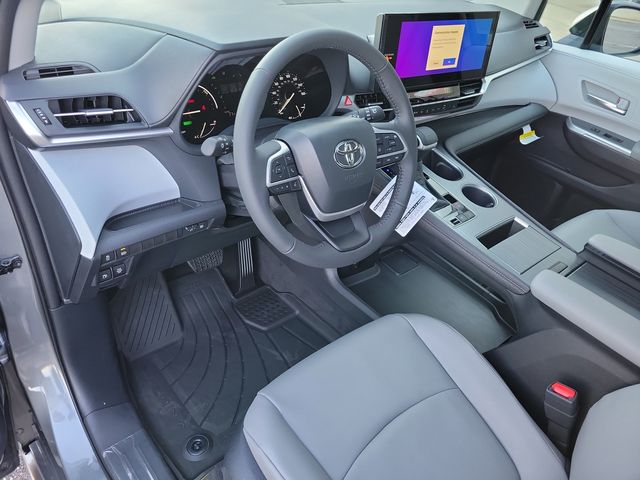 2026 Toyota Sienna XLE FWD 8-Passenger - 23093935 - 7