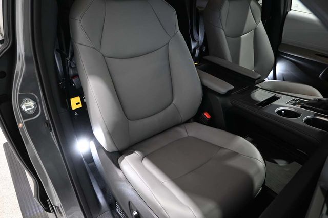 2026 Toyota Sienna XLE Mobility Handicap Van - 23065622 - 15