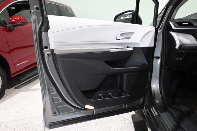 2026 Toyota Sienna XLE Mobility Handicap Van - 23065622 - 29