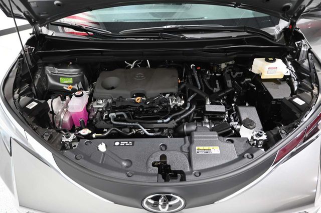2026 Toyota Sienna XLE Mobility Handicap Van - 23065622 - 35