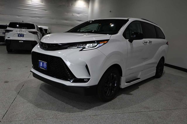 2026 Toyota Sienna XSE AWD 7-Passenger - 23038698 - 9