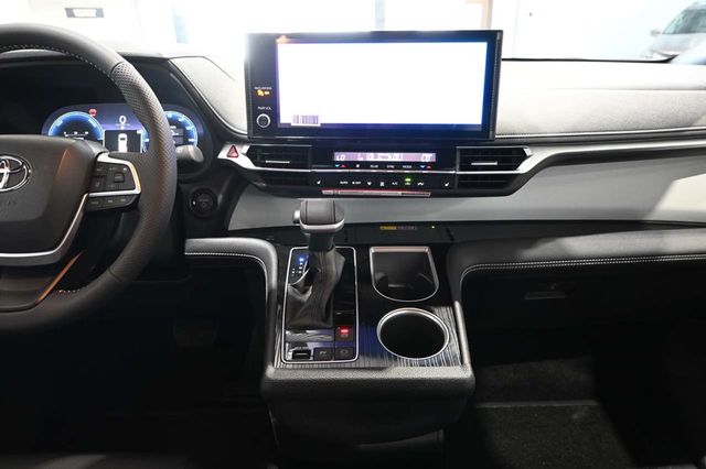 2026 Toyota Sienna XSE AWD 7-Passenger - 23079492 - 22
