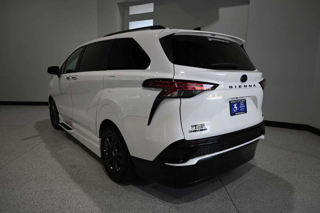 2026 Toyota Sienna XSE AWD 7-Passenger - 23079492 - 7