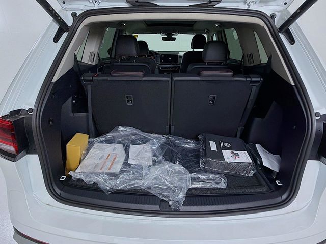 2026 Volkswagen Atlas 2.0T Peak Edition 4MOTION - 23000656 - 24