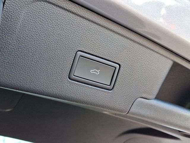 2026 Volkswagen Atlas Cross Sport 2.0T SEL R-Line Black 4MOTION - 22928315 - 21