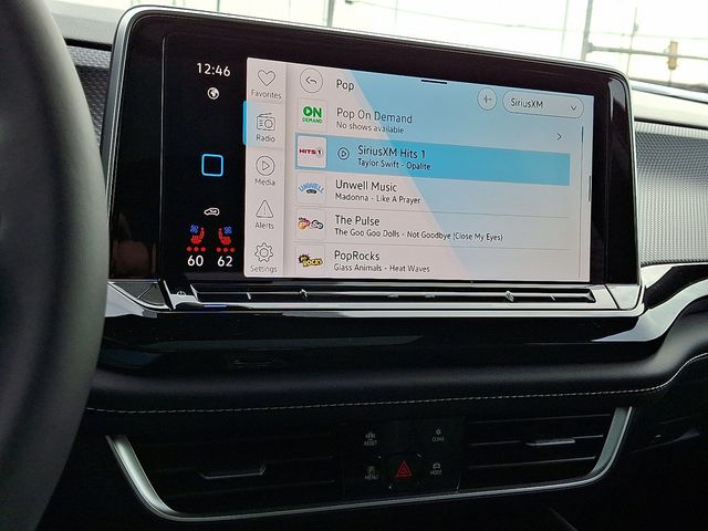 2026 Volkswagen Atlas Cross Sport 2.0T SEL R-Line Black 4MOTION - 22938006 - 16