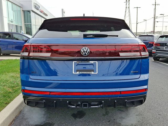 2026 Volkswagen Atlas Cross Sport 2.0T SEL R-Line Black 4MOTION - 22938006 - 4