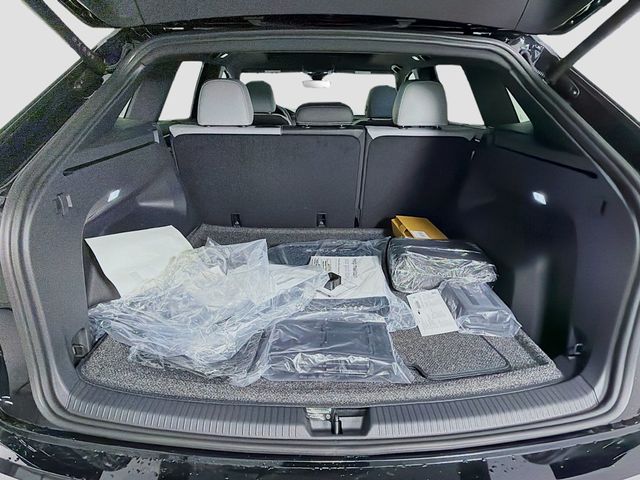 2026 Volkswagen Atlas Cross Sport 2.0T SEL R-Line Black 4MOTION - 22988177 - 27