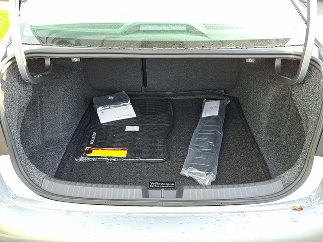 2026 Volkswagen Jetta SE Automatic - 22942685 - 19