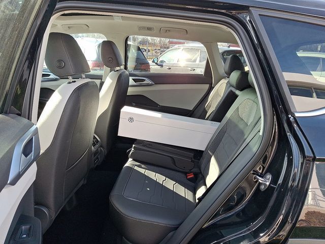 2026 Volkswagen Taos SE 4MOTION - 22953472 - 8