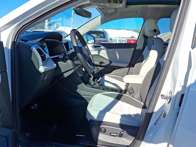 2026 Volkswagen Taos SE 4MOTION - 22974371 - 10