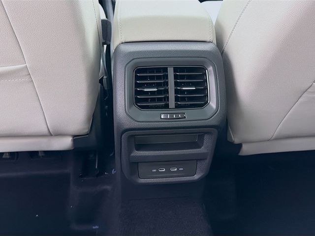 2026 Volkswagen Taos SE 4MOTION - 22974371 - 25