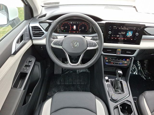 2026 Volkswagen Taos SEL 4MOTION - 22958166 - 9