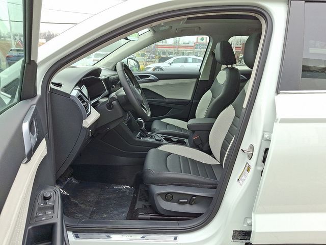 2026 Volkswagen Taos SEL 4MOTION - 22958166 - 11