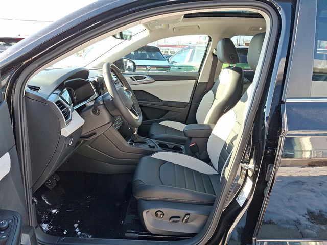 2026 Volkswagen Taos SEL 4MOTION - 22972386 - 11