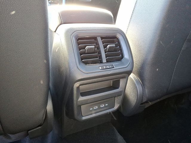 2026 Volkswagen Taos SEL 4MOTION - 22972388 - 7