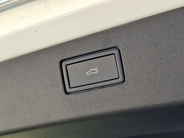 2026 Volkswagen Tiguan 2.0T SE R-Line Black 4MOTION - 22936753 - 21