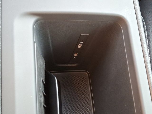 2026 Volkswagen Tiguan 2.0T SE R-Line Black 4MOTION - 22942749 - 18