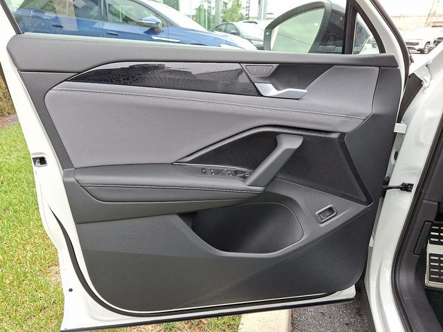 2026 Volkswagen Tiguan 2.0T SE R-Line Black 4MOTION - 22942751 - 10