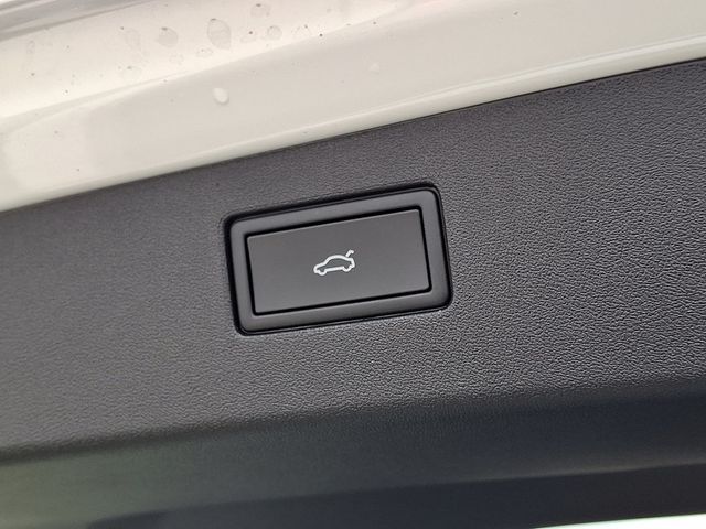 2026 Volkswagen Tiguan 2.0T SE R-Line Black 4MOTION - 22942751 - 21