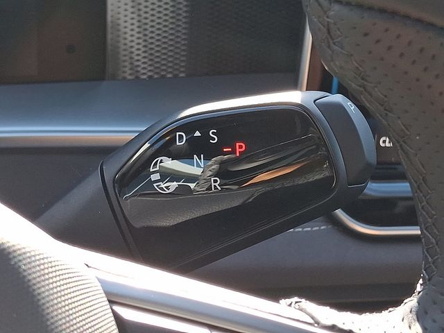 2026 Volkswagen Tiguan 2.0T SE R-Line Black 4MOTION - 22950803 - 13