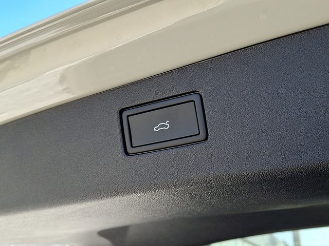 2026 Volkswagen Tiguan 2.0T SE R-Line Black 4MOTION - 22974372 - 20