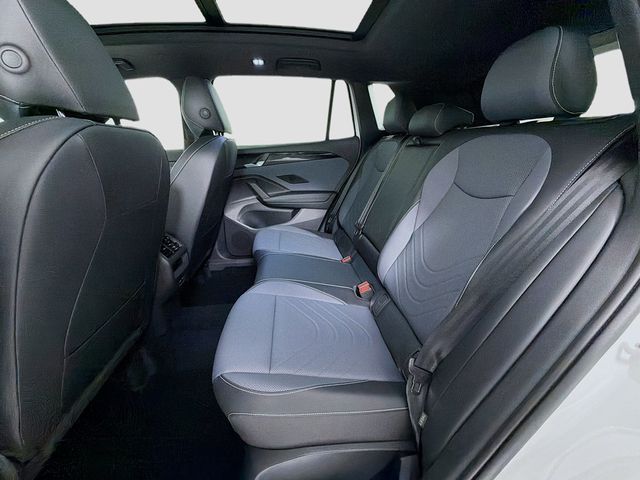 2026 Volkswagen Tiguan 2.0T SE R-Line Black 4MOTION - 22988202 - 24