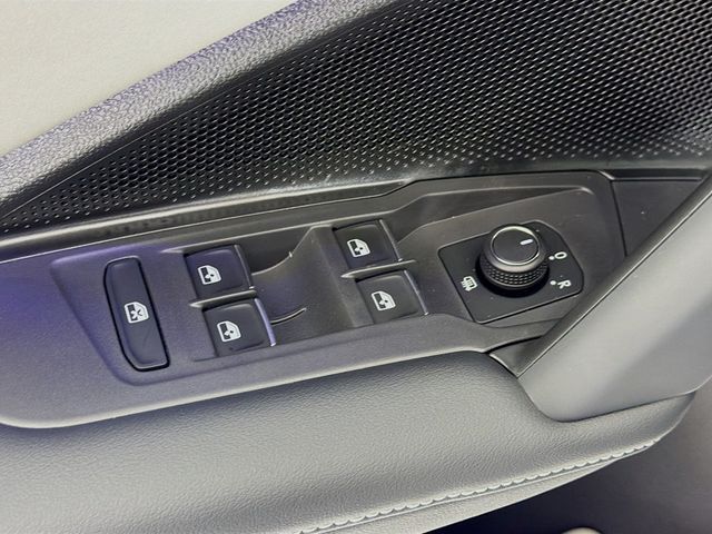 2026 Volkswagen Tiguan 2.0T SE R-Line Black 4MOTION - 22991289 - 17