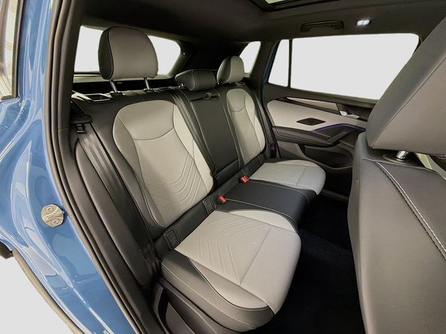 2026 Volkswagen Tiguan 2.0T SE R-Line Black 4MOTION - 22991289 - 28