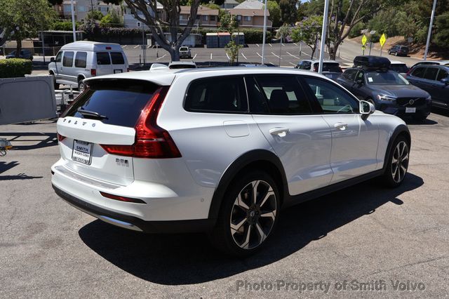 2026 Volvo V60 Cross Country B5 AWD Plus - 22887884 - 4
