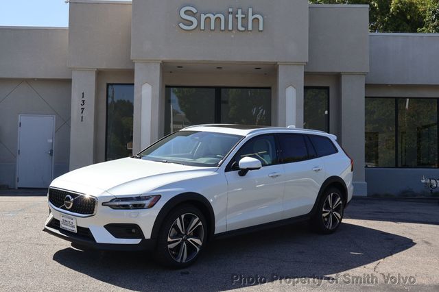 2026 Volvo V60 Cross Country B5 AWD Plus - 23034338 - 0