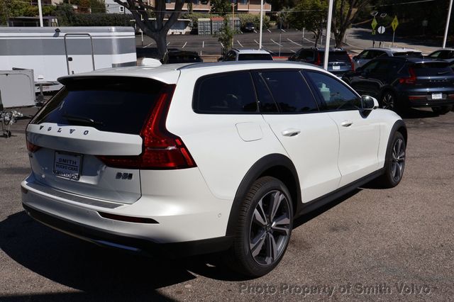 2026 Volvo V60 Cross Country B5 AWD Plus - 23034338 - 4