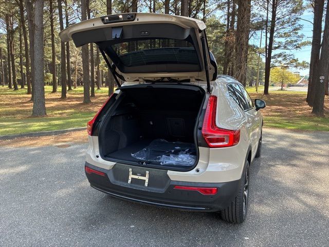 2026 Volvo XC40 B4 FWD Core - 22985346 - 18