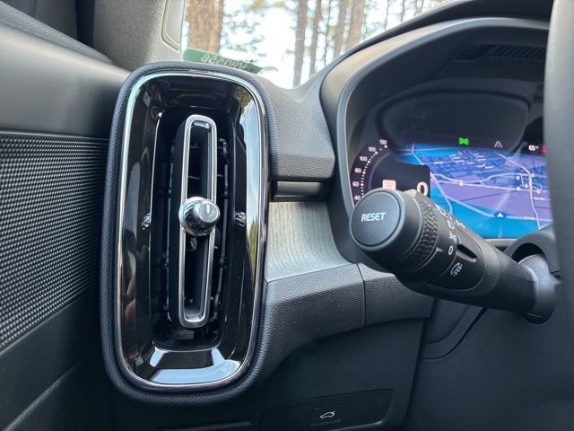 2026 Volvo XC40 B4 FWD Core - 22985346 - 26