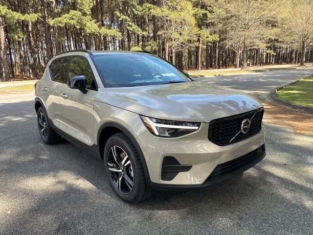 2026 Volvo XC40 B4 FWD Core - 22985346 - 3