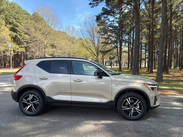 2026 Volvo XC40 B4 FWD Core - 22985346 - 4