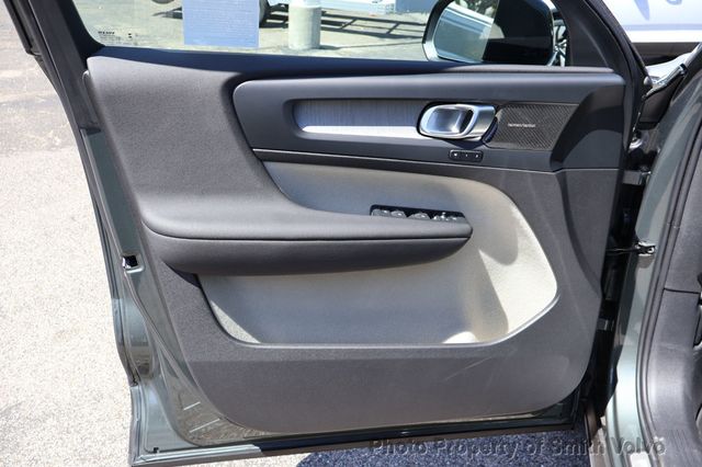 2026 Volvo XC40 B5 AWD Plus - 23020517 - 11