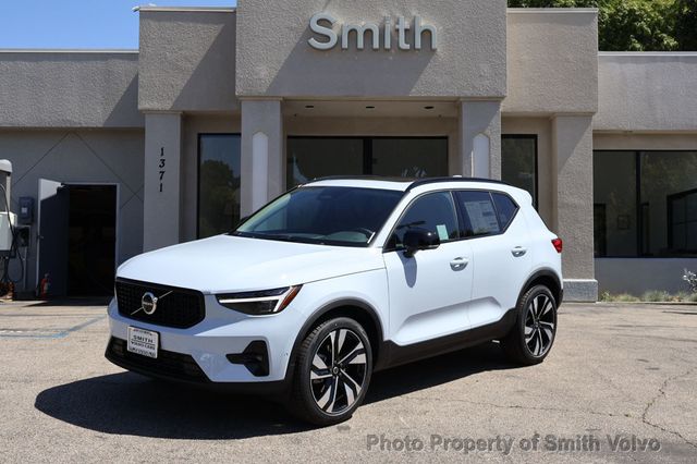 2026 Volvo XC40 B5 AWD Plus - 23020518 - 0