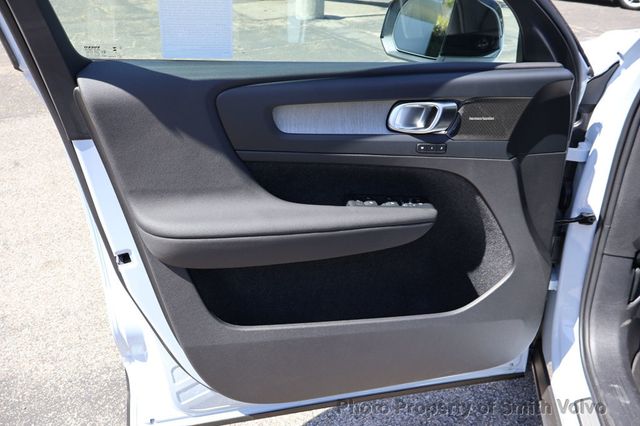 2026 Volvo XC40 B5 AWD Plus - 23020518 - 11