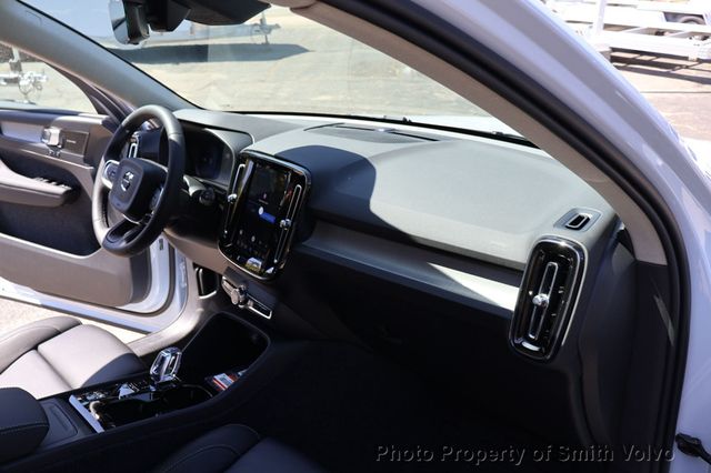 2026 Volvo XC40 B5 AWD Plus - 23020518 - 14