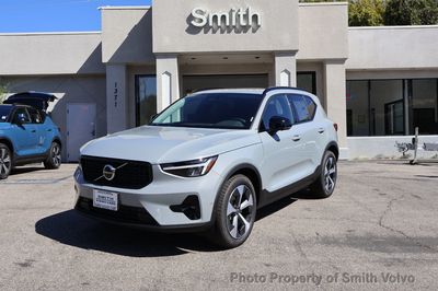 2026 Volvo XC40 - YV4L12UC6T2812435