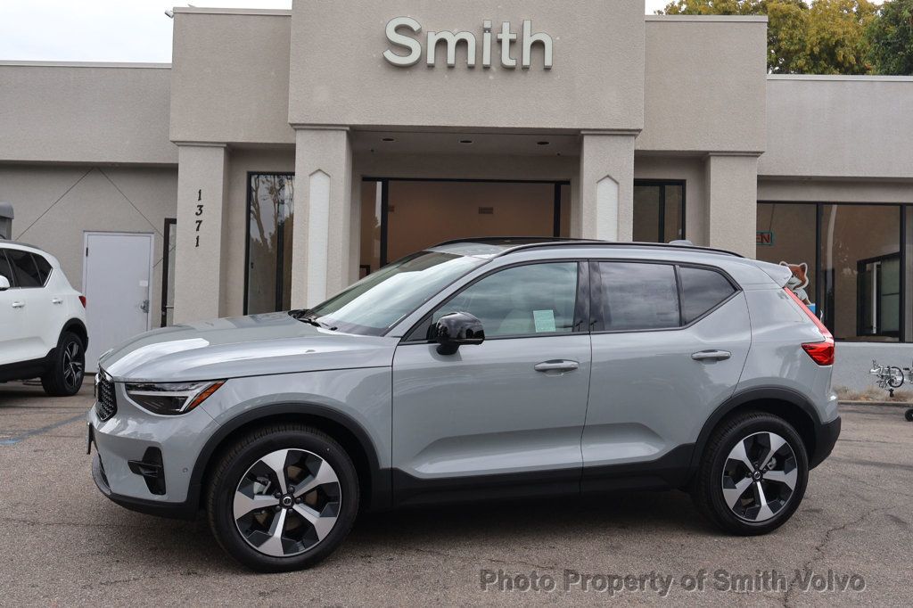 2026 Volvo XC40 B5 AWD Plus - 23072734 | Video 1