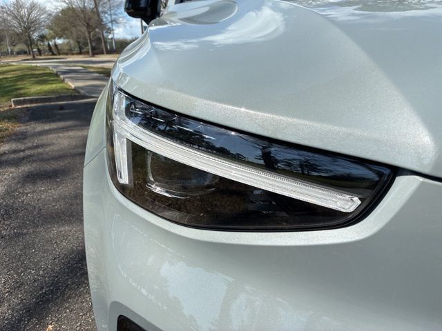 2026 Volvo XC40 B5 AWD Plus - 22943483 - 10