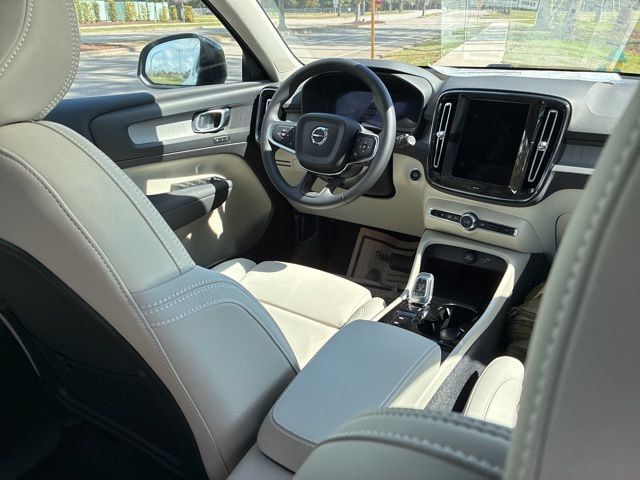 2026 Volvo XC40 B5 AWD Plus - 22943483 - 26