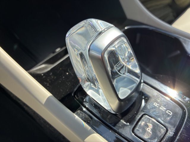 2026 Volvo XC40 B5 AWD Plus - 22943483 - 32