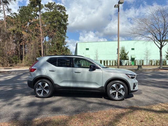 2026 Volvo XC40 B5 AWD Plus - 22943483 - 4