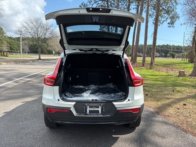 2026 Volvo XC40 B5 AWD Plus - 22945096 - 14